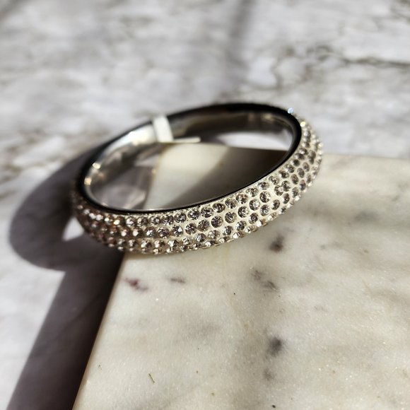 Jewelry - Bangle Bracelet w Swarovski Crystals, White